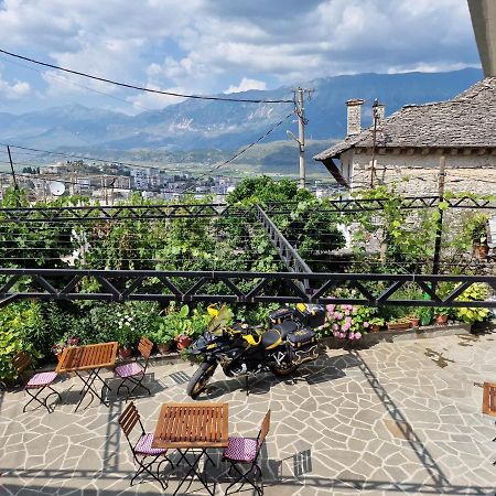 Palorto Traditional Hotel Gjirokaster Bagian luar foto