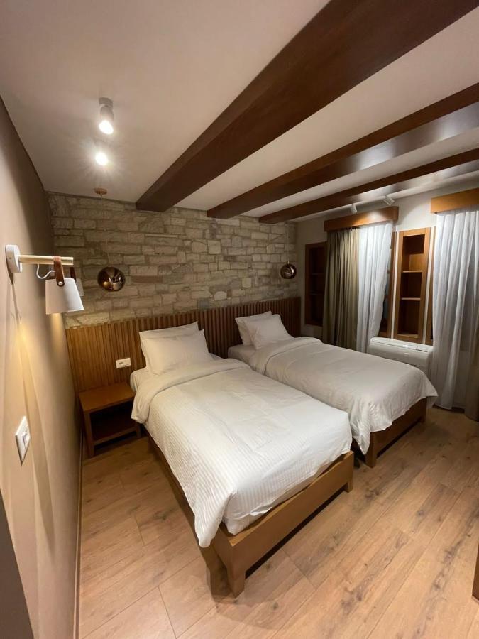 Palorto Traditional Hotel Gjirokaster Bagian luar foto