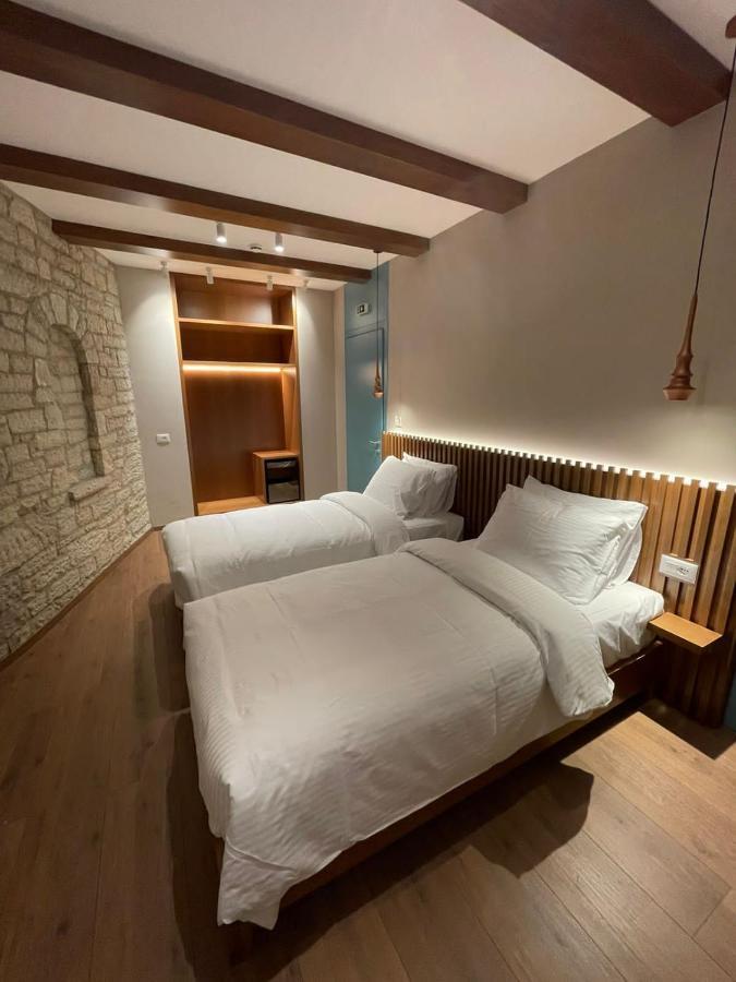 Palorto Traditional Hotel Gjirokaster Bagian luar foto