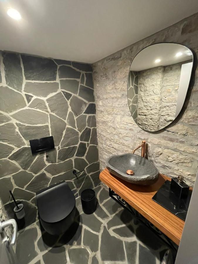 Palorto Traditional Hotel Gjirokaster Bagian luar foto