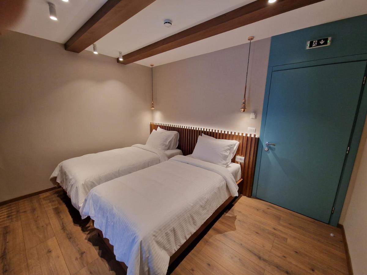 Palorto Traditional Hotel Gjirokaster Bagian luar foto