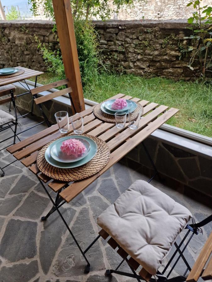 Palorto Traditional Hotel Gjirokaster Bagian luar foto